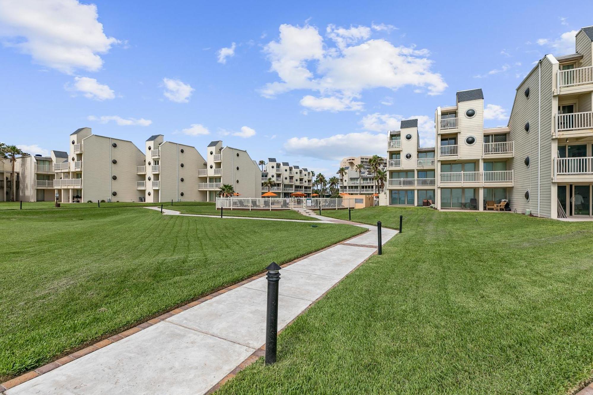 New Stunning Ocean-View Beachfront Resort, Heated Pool! South Padre Island Εξωτερικό φωτογραφία
